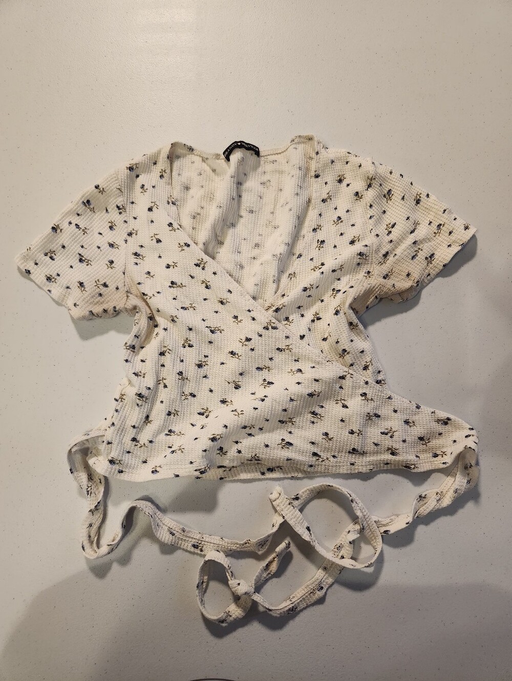 Brandy Melville shirt